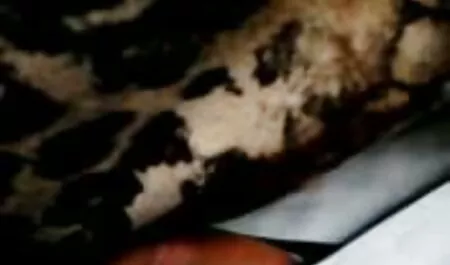 Puta tira os sapatos e come videos porn brasileiros saltos magros