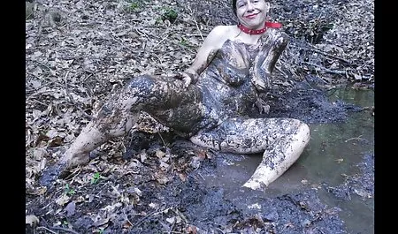 Valia esfrega vibrador e se masturba de pé ao lado do câncer ver video porno brasileiro gratis