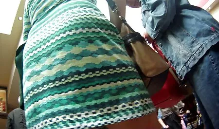 Puxou videos porno brasileiros completos a cadela nos buracos na parede do banheiro