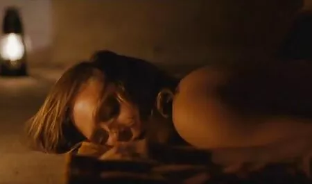 Três lésbicas beijos ver um vídeo pornô brasileiro