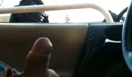 É possível tocar os melhores videos de pono o gato e gritar de prazer