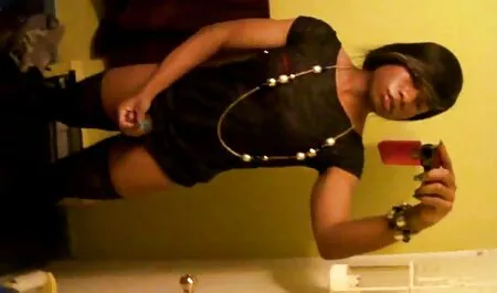 Eu dou uma assinatura o filme de pornô brasileiro ao guitarrista