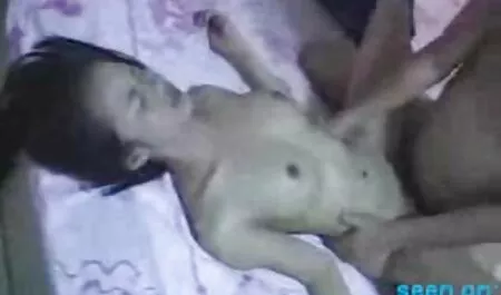 Jovem buceta fodida no carro em diferentes videos caseiro brasileiro modos