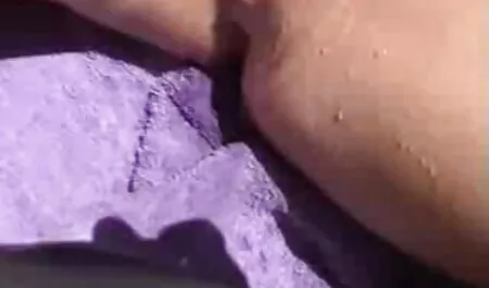 Loiras na mesa porno com as melhores brasileiras de bilhar fazendo seu jogo