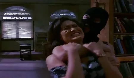 Anal com BB filme pornô brasileiro com a gretchen em meias na cozinha