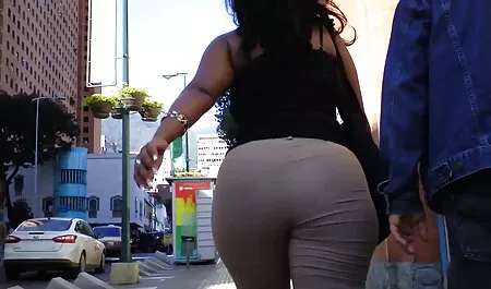 Uma videos brasileiros sexo galinha vermelha estreita é entrelaçada com dois concorrentes entrelaçados