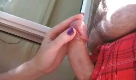 Uma enfermeira mostrou ao paciente sua língua vídeo pornô brasileiro de coroas
